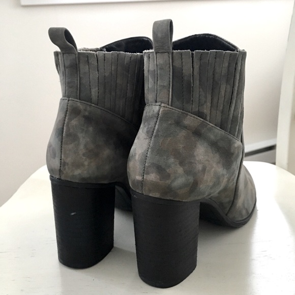 Schutz Camo Ankle Boots Block Heel - Picture 5 of 8